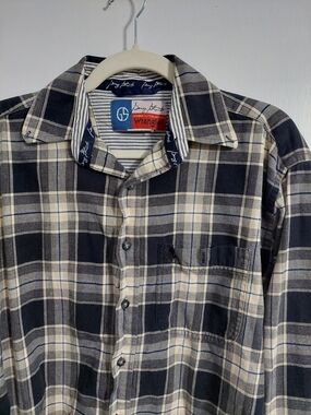 Wrangler Navy and Cream Plaid Casual Button-Down Shirt